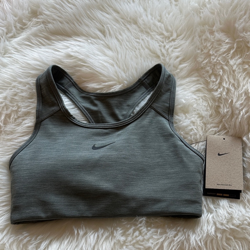 Nike Women’s Med Pad Sports Training Compression Bra Gray Sz XS NWT